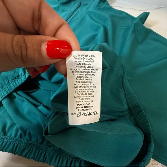 Beyond Yoga women's In stride half zip polyester pullover size medium teal -Flaw - Picture 11 of 13